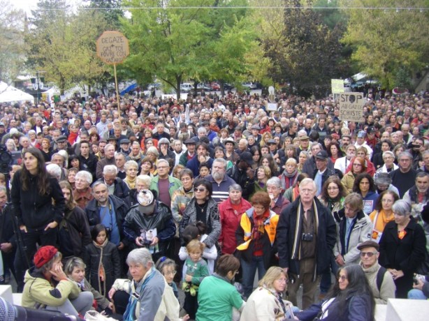 stop-gaz-de-schiste-Barjac